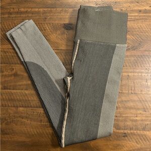 Spiritual Gangster Women’s Leggings Size XS/S